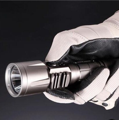 Nitecore P25 900 Lümen Şarjlı El Feneri (Usb Şarjlı)