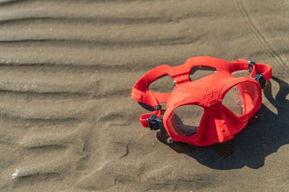 BEUCHAT SHARK Maske Kırmızı HD Lens