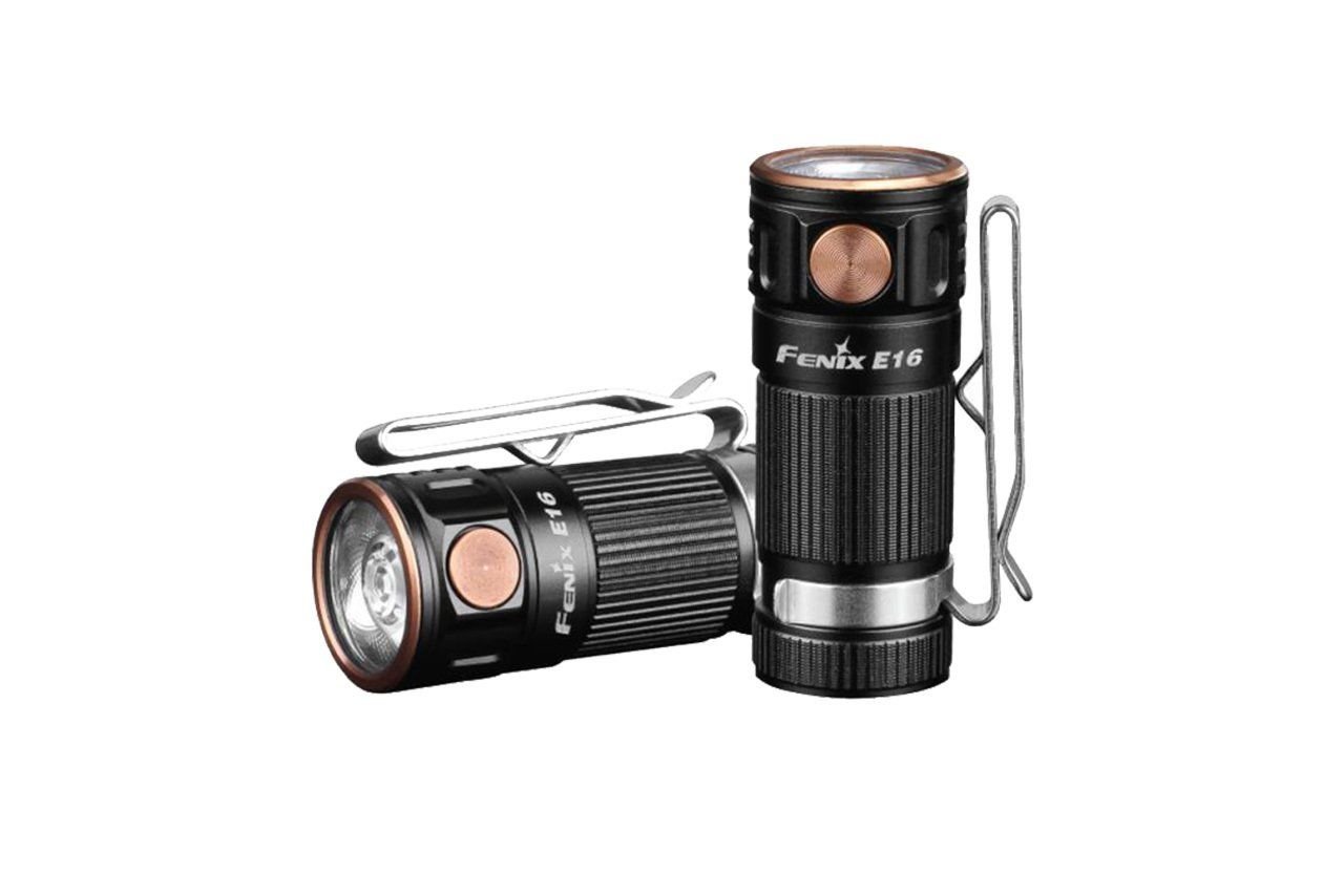FENİX E16 LED FENER 700 LÜMEN SİYAH