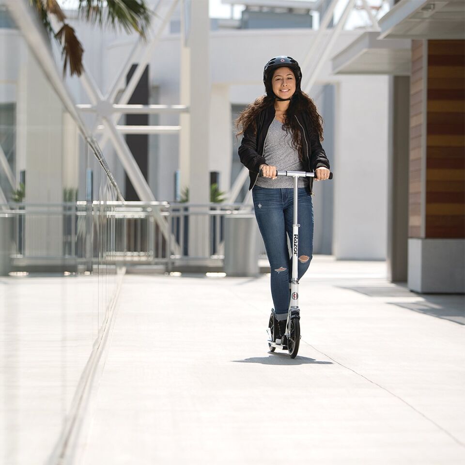 Razor A6 Scooter Beyaz